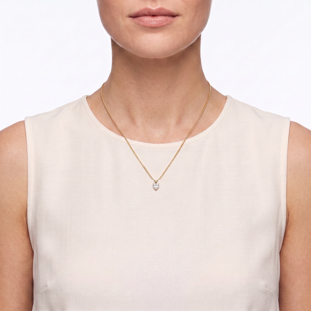 Collana Battito, finitura dorata — indossata
