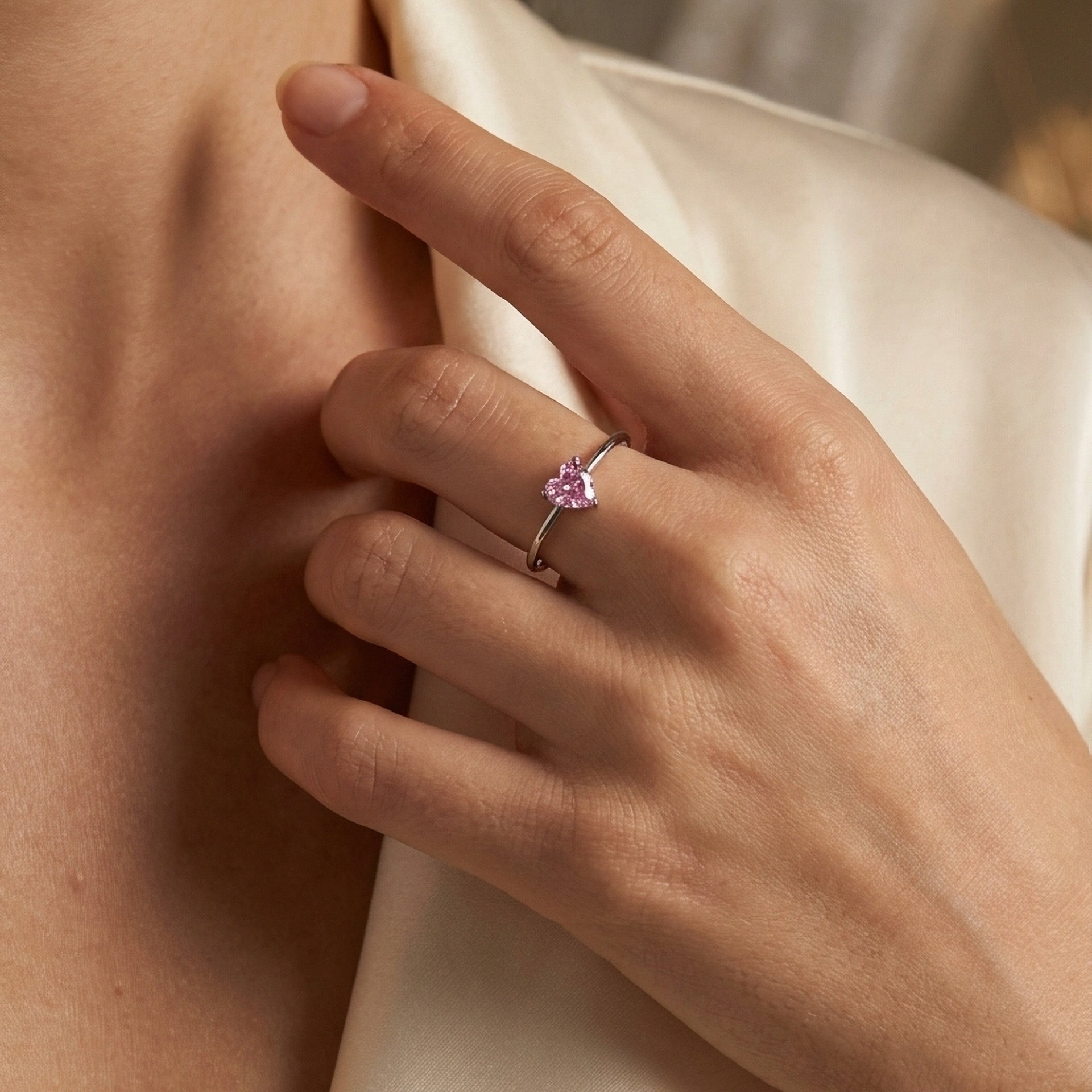 Anello Littleheart Pink - indossato