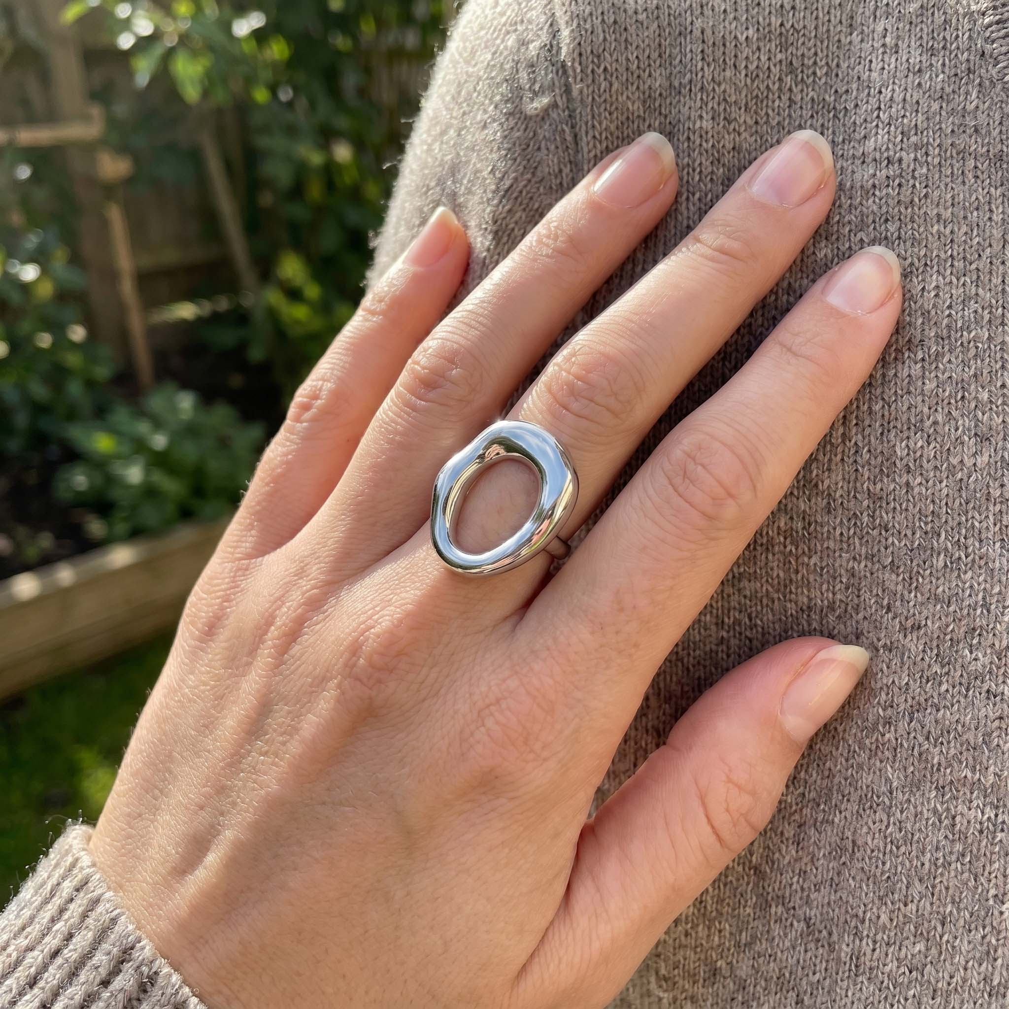Anello zero argento indossato