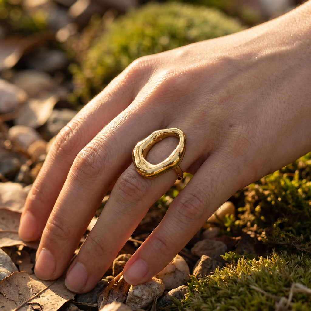 Anello zero oro indossato