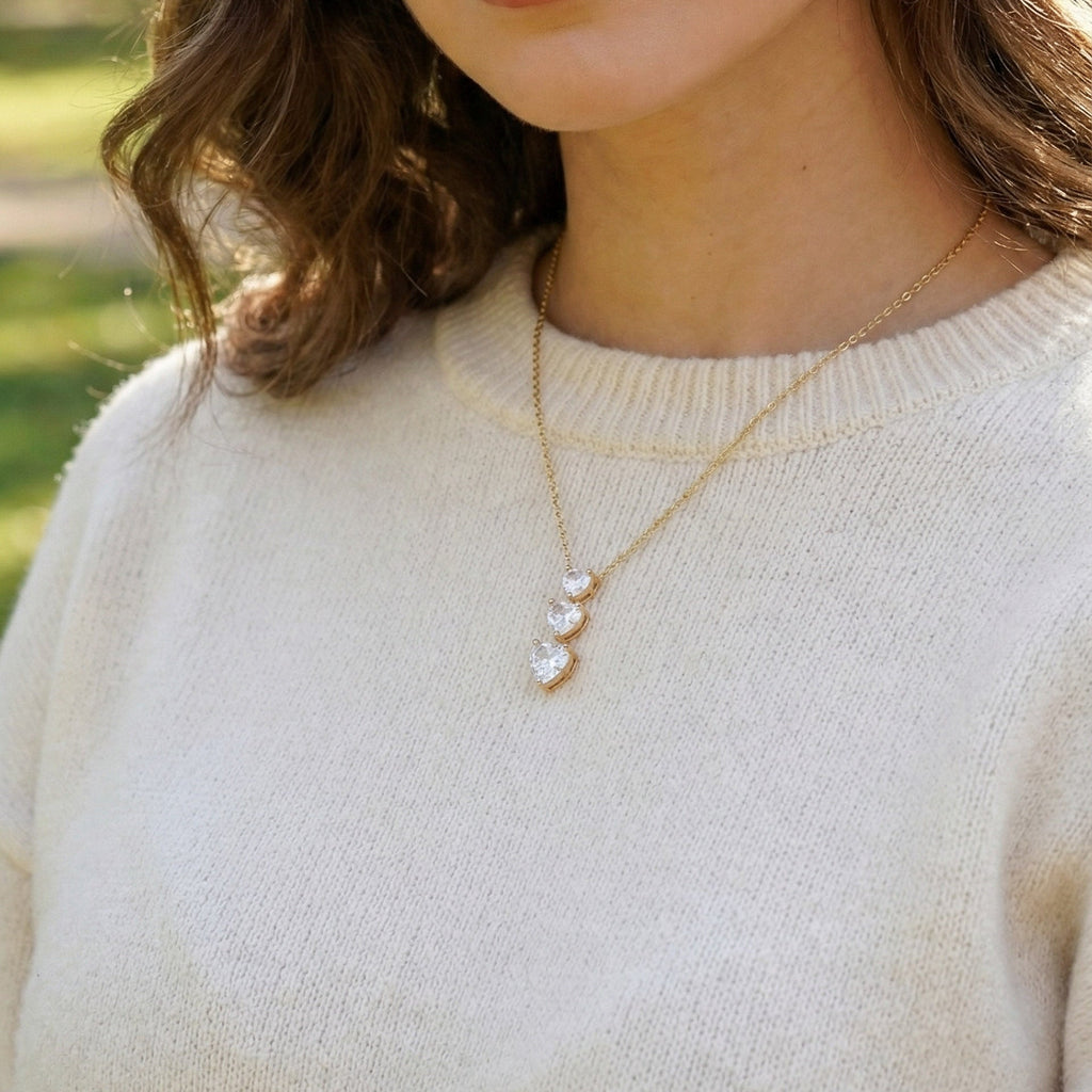 Collana Scala di Cuori - indossato