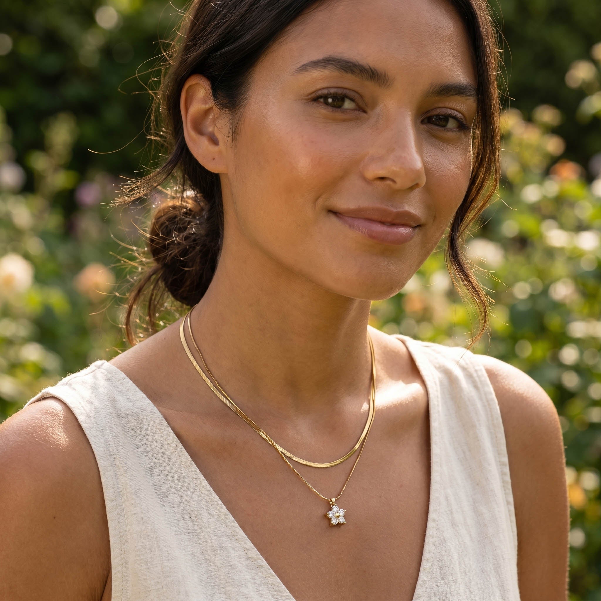 Collana flower double oro indossato