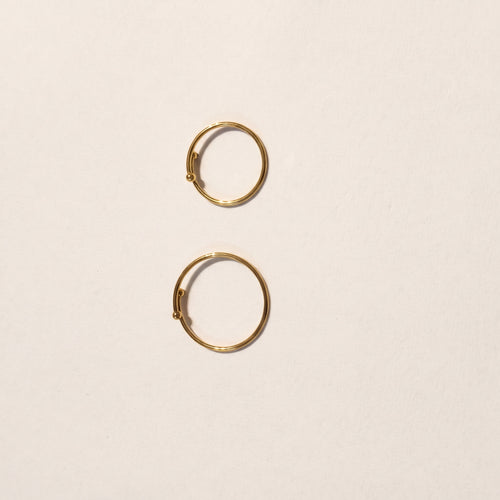 Anello Essenza dorato, estremità regolabili con palline