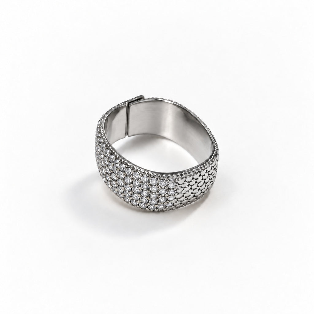 Anello Trama argentato — strass sul davanti e trama metallica sul lato opposto