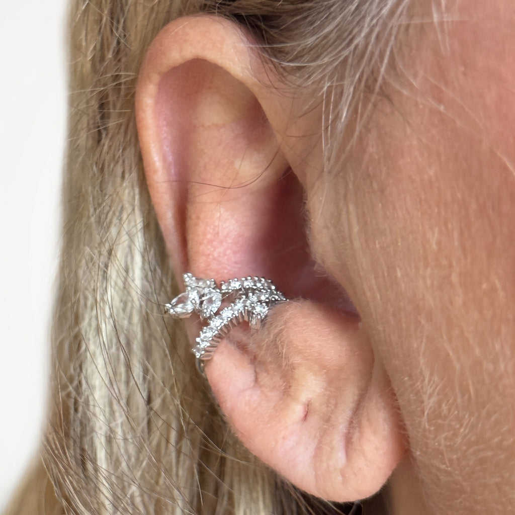 Earcuff Merletto, finitura argentata — indossato